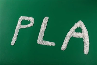 Pielāgots kompostējams savienojums